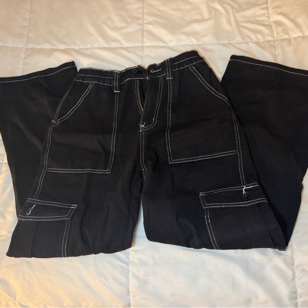SHEIN Black Cargo Pants with Contrast Stitching - Picture 2 of 5